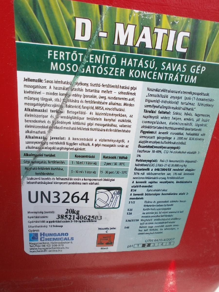 Fertőtlenítő hatású savas mosogatószer koncentrátum