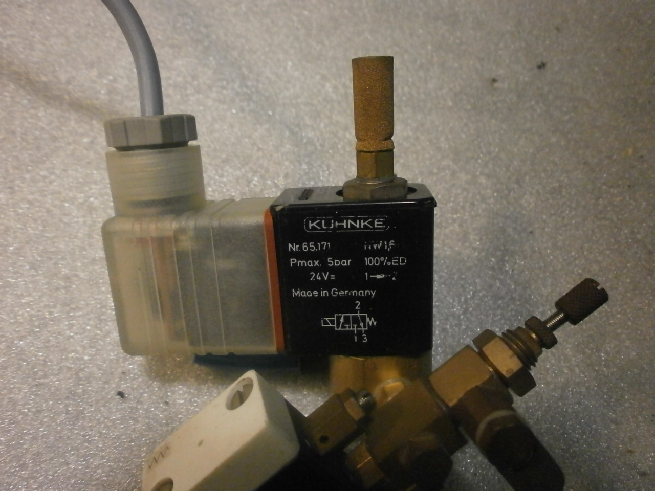 Mikromágnesszelep mágnesszelep pneumatikus Kuhnke - 2. kép