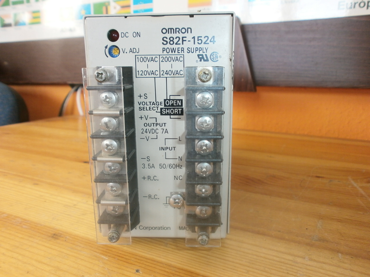 Kapcsolóüzemű tápegység Omron 150W - 2. kép