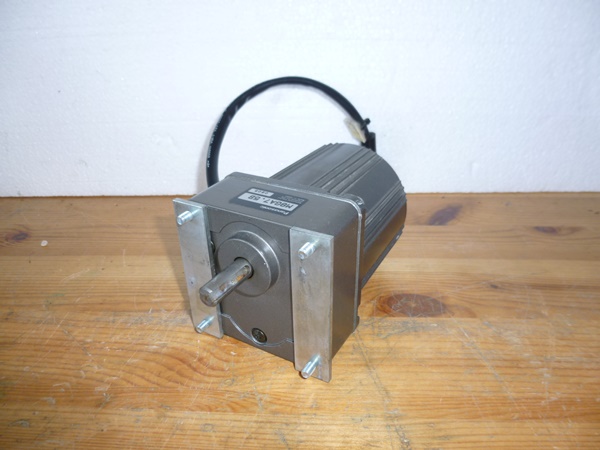 Hajtóműves villanymotor 1 fázisú 25W Panasonic