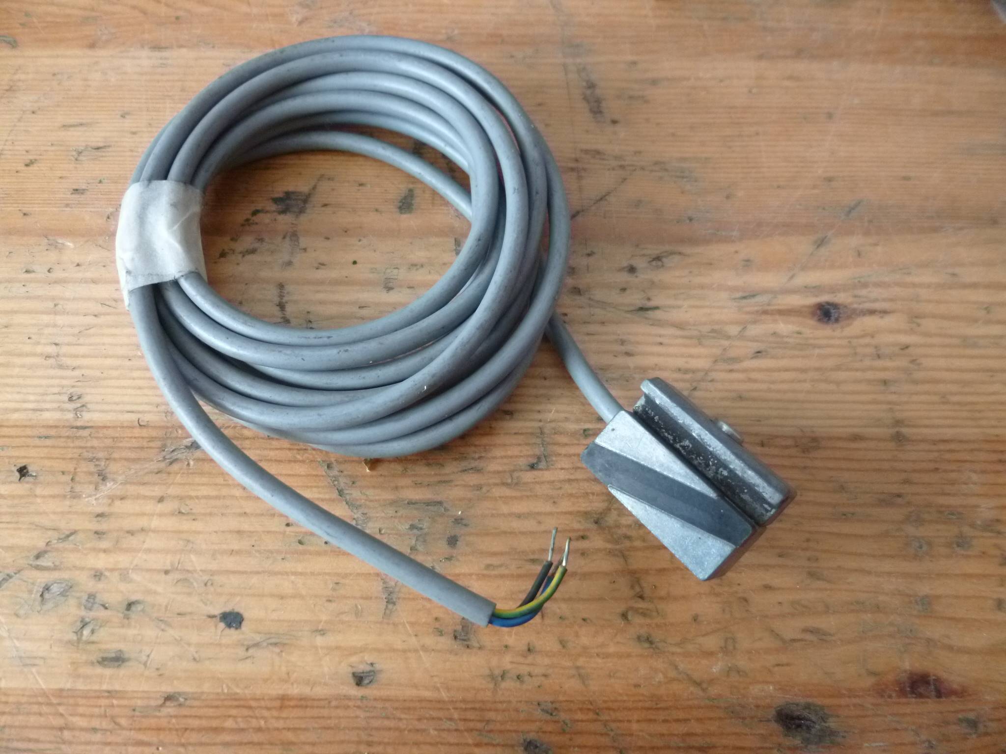 Induktív közelítés érzékelő szenzor léghengerhez reed - 3. kép