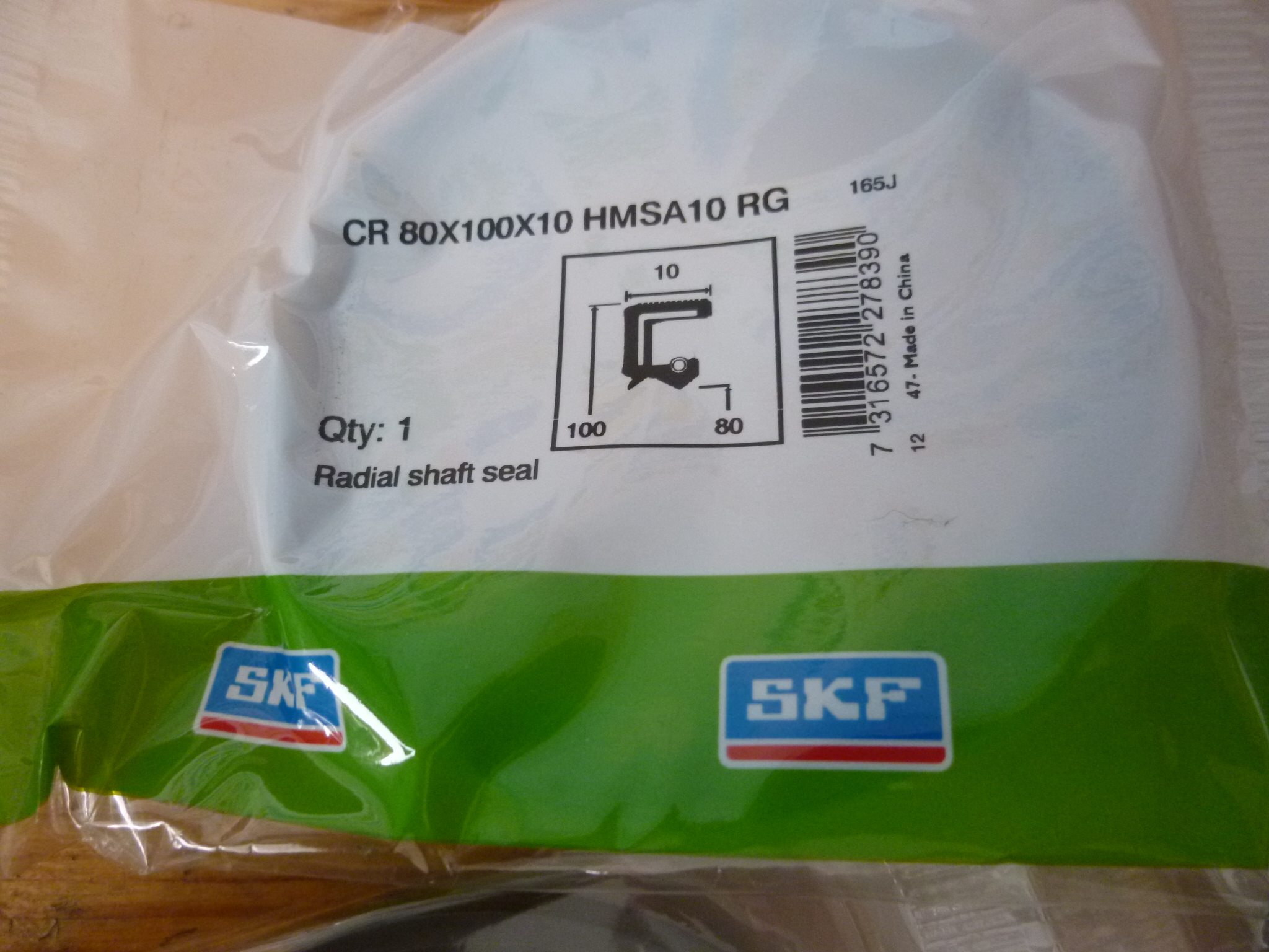 Radiális tengelytömítő gyűrű rugós szimering Skf Új - 2. kép