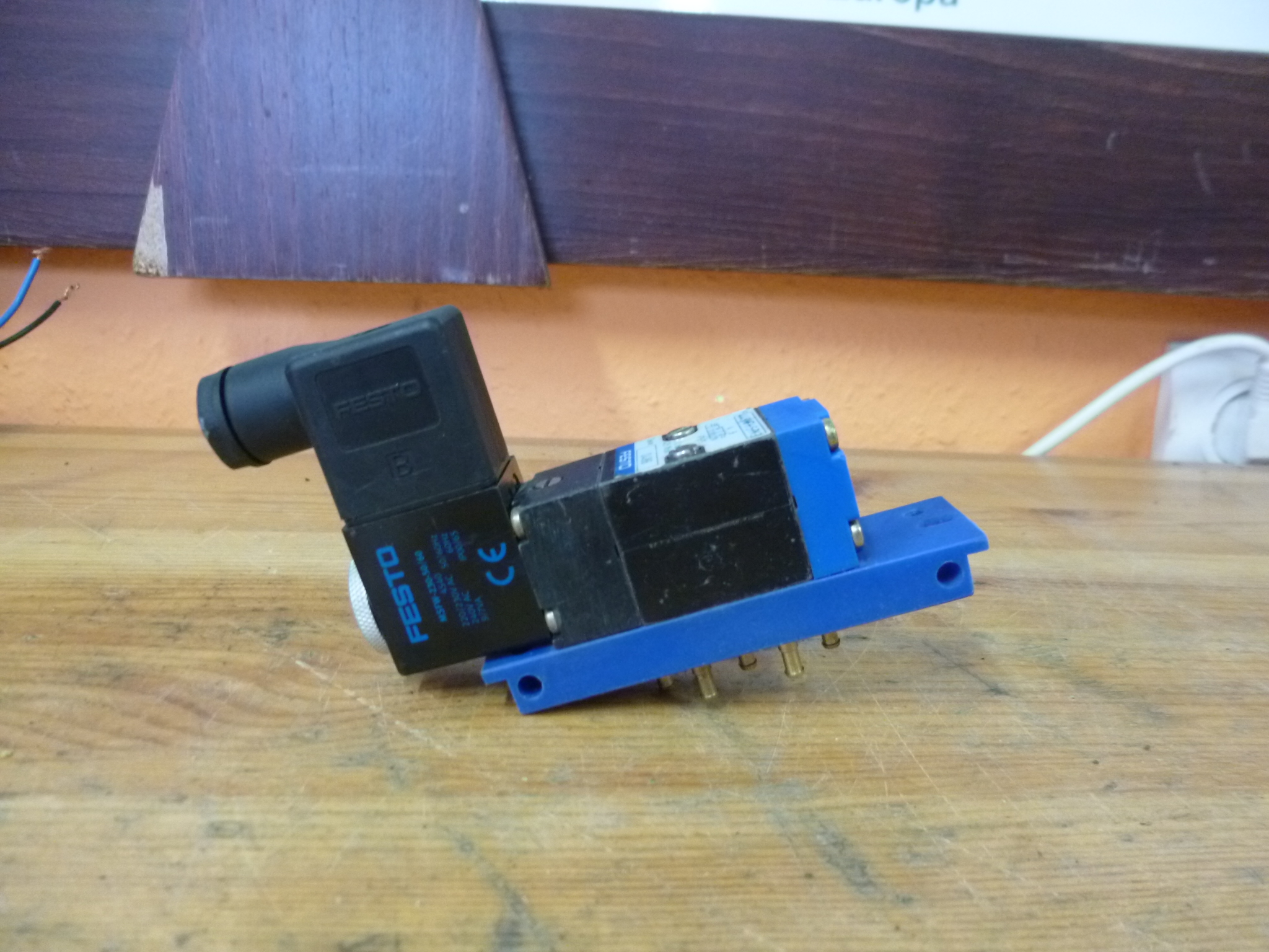 Mágnesszelep pneumatikus 5/2 Festo - 2. kép