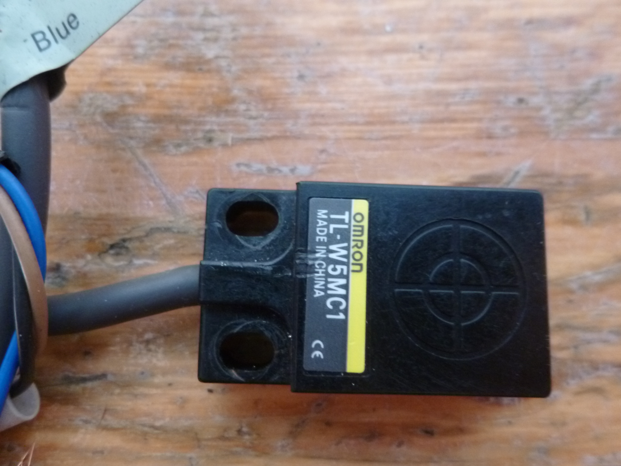 Induktív érzékelő szenzor Omron - 3. kép