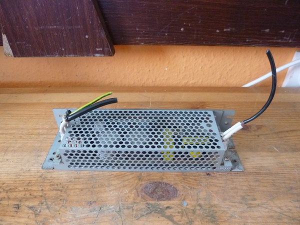 Kapcsolóüzemű tápegység 50w