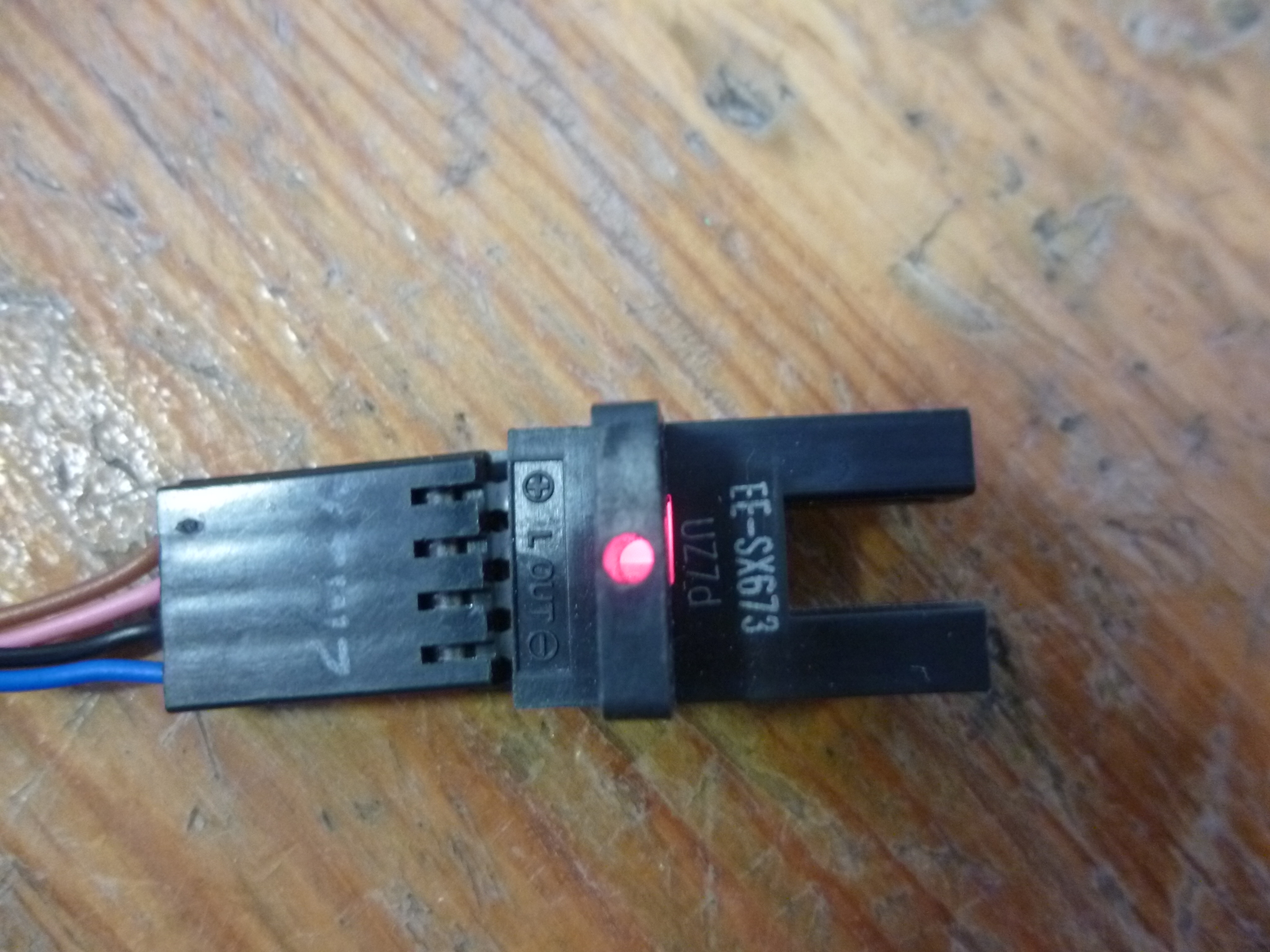 Fotoelektromos villás érzékelő szenzor Omron - 2. kép