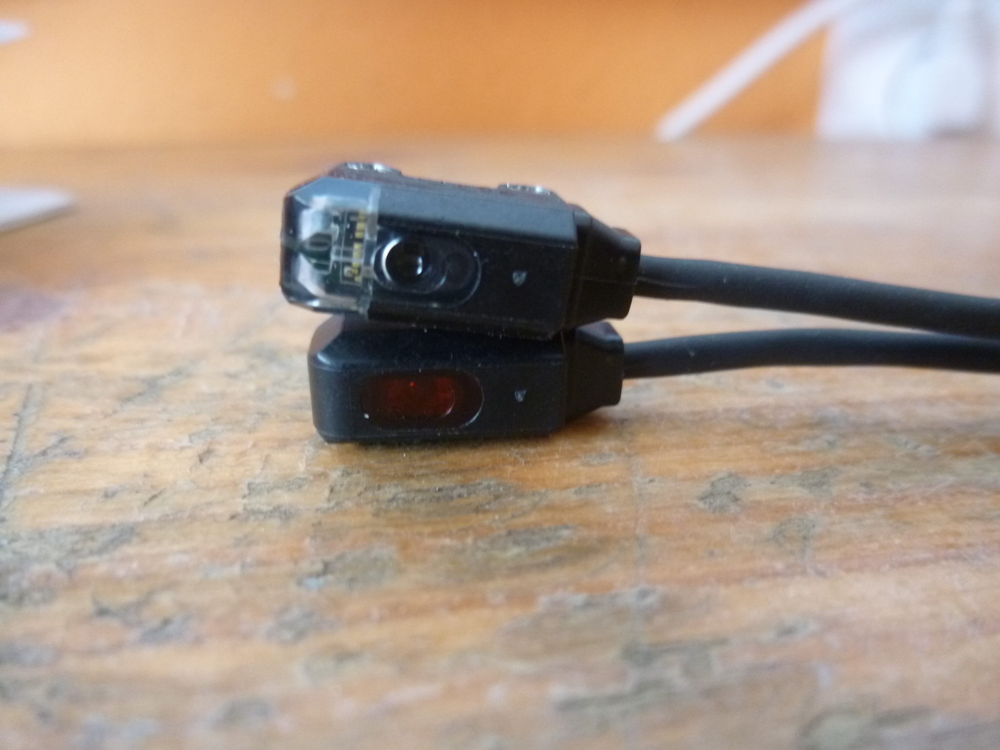 Fotoelektromos érzékelő szenzor adó-vevő új Omron - 3. kép