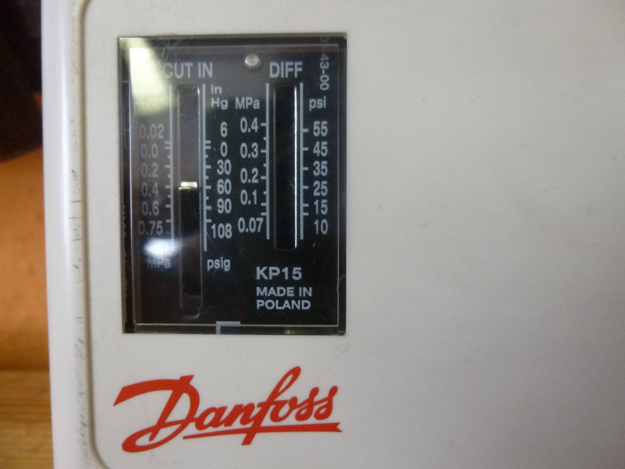 Kettős nyomásszabályzó nyomáskapcsoló Danfoss - 3. kép