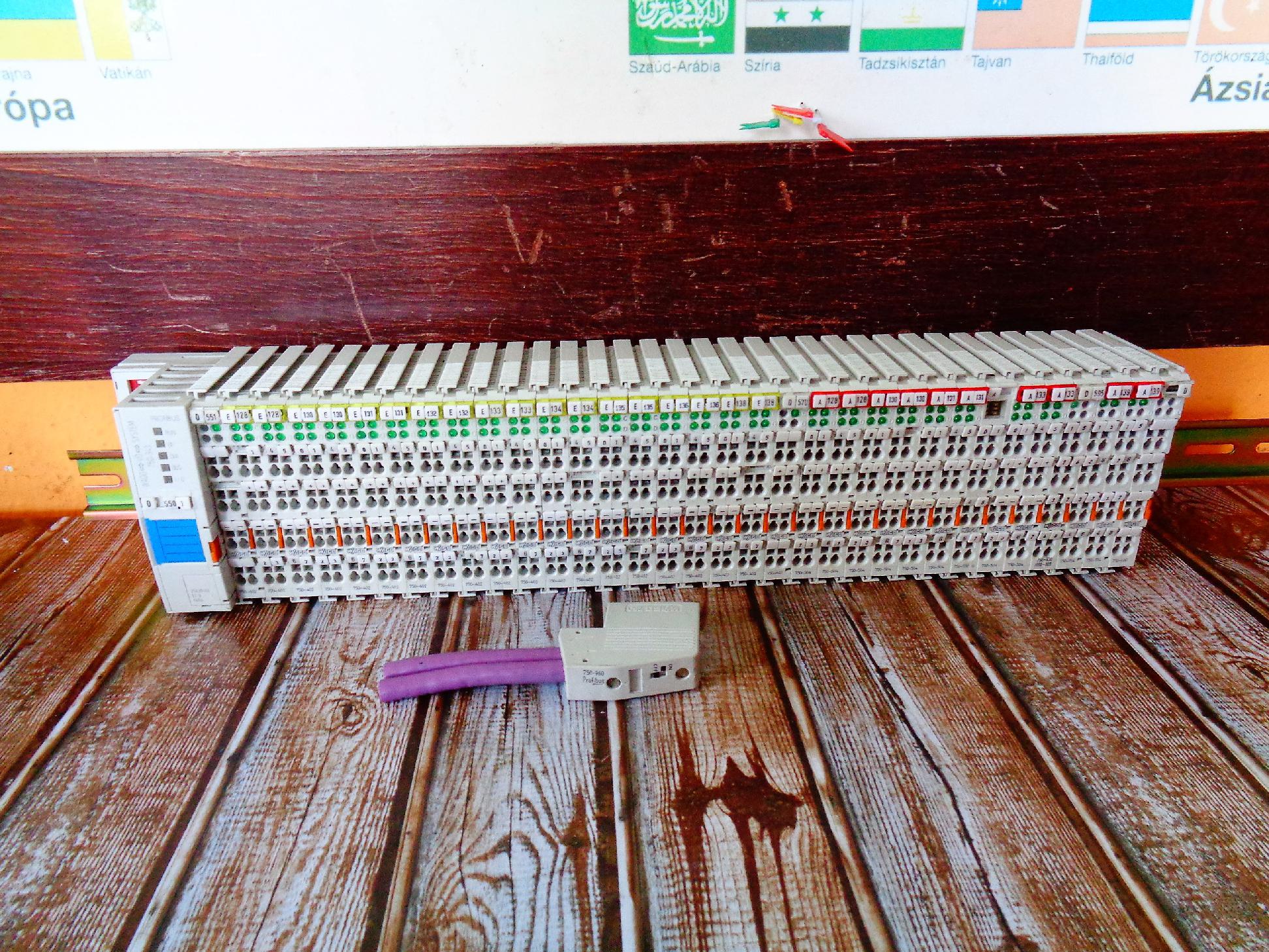 I/O és terepi busz terminál profibus csatoló
