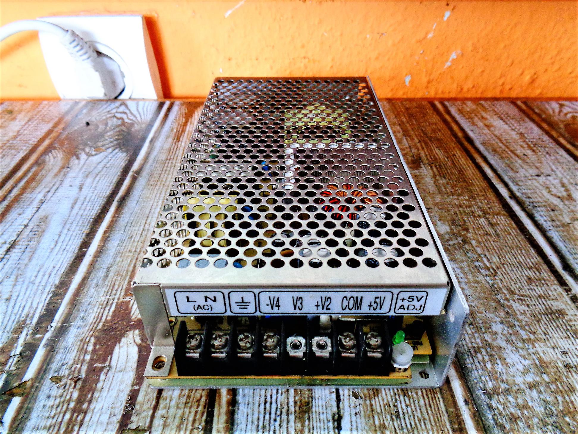 Kapcsolóüzemű tápegység 120W - 2. kép
