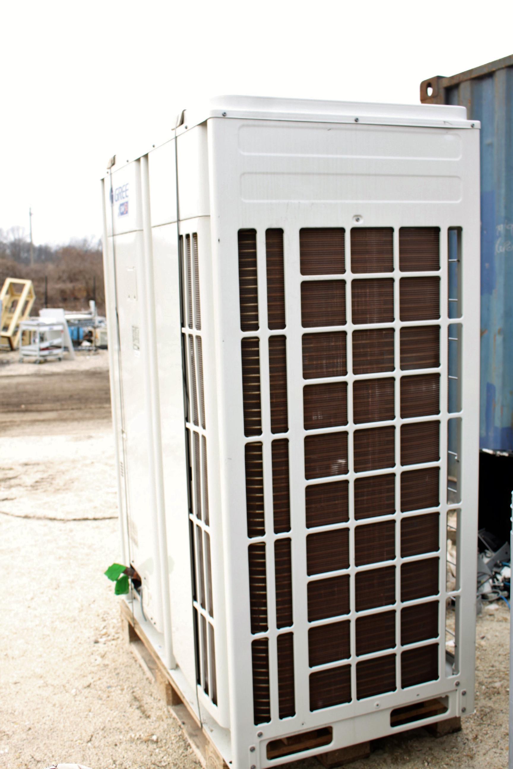 Ipari hőszivattyú kül- és beltéri egységek 61/69KW - 7. kép