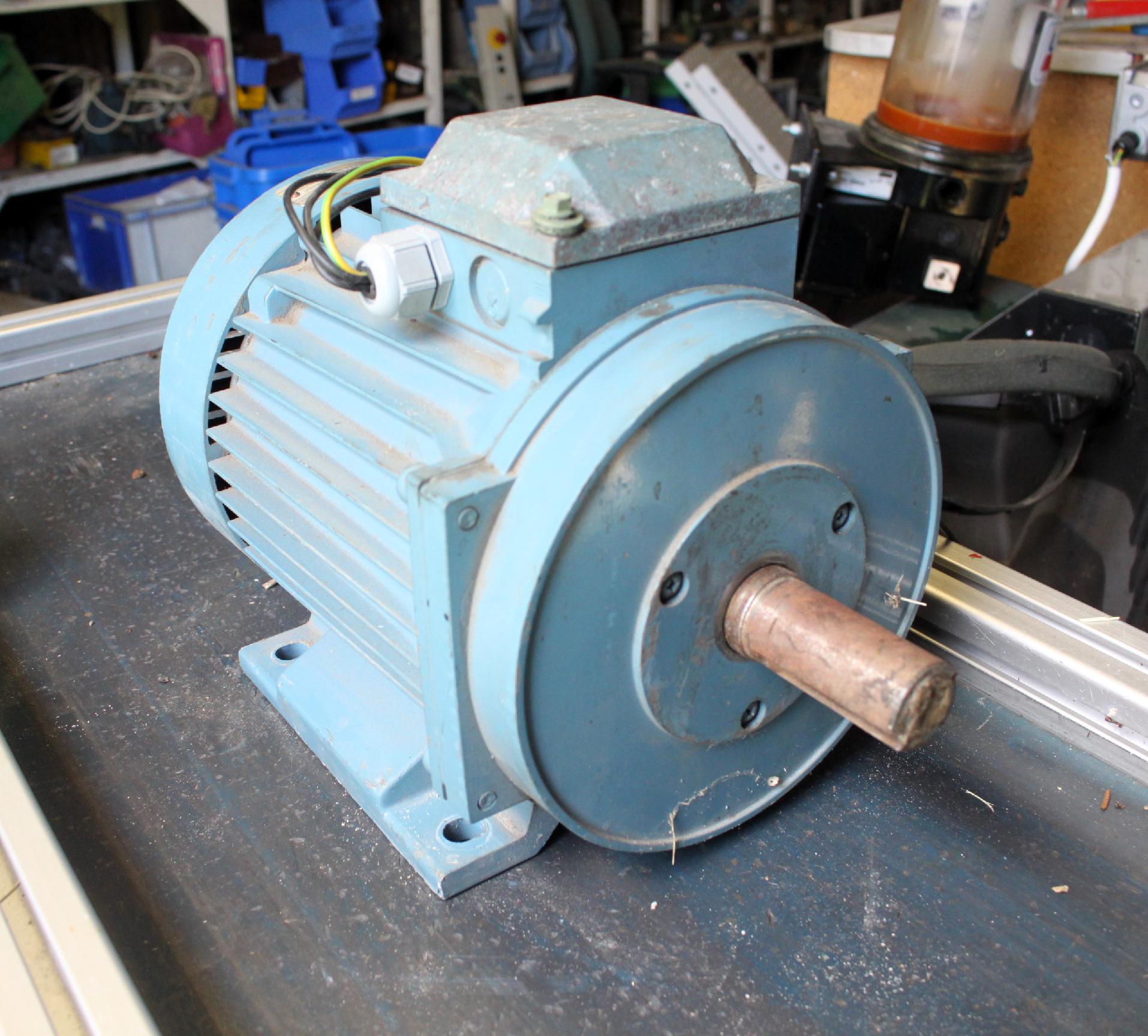 Villanymotor talpas dalander 0,3/0,1kw ABB - 2. kép
