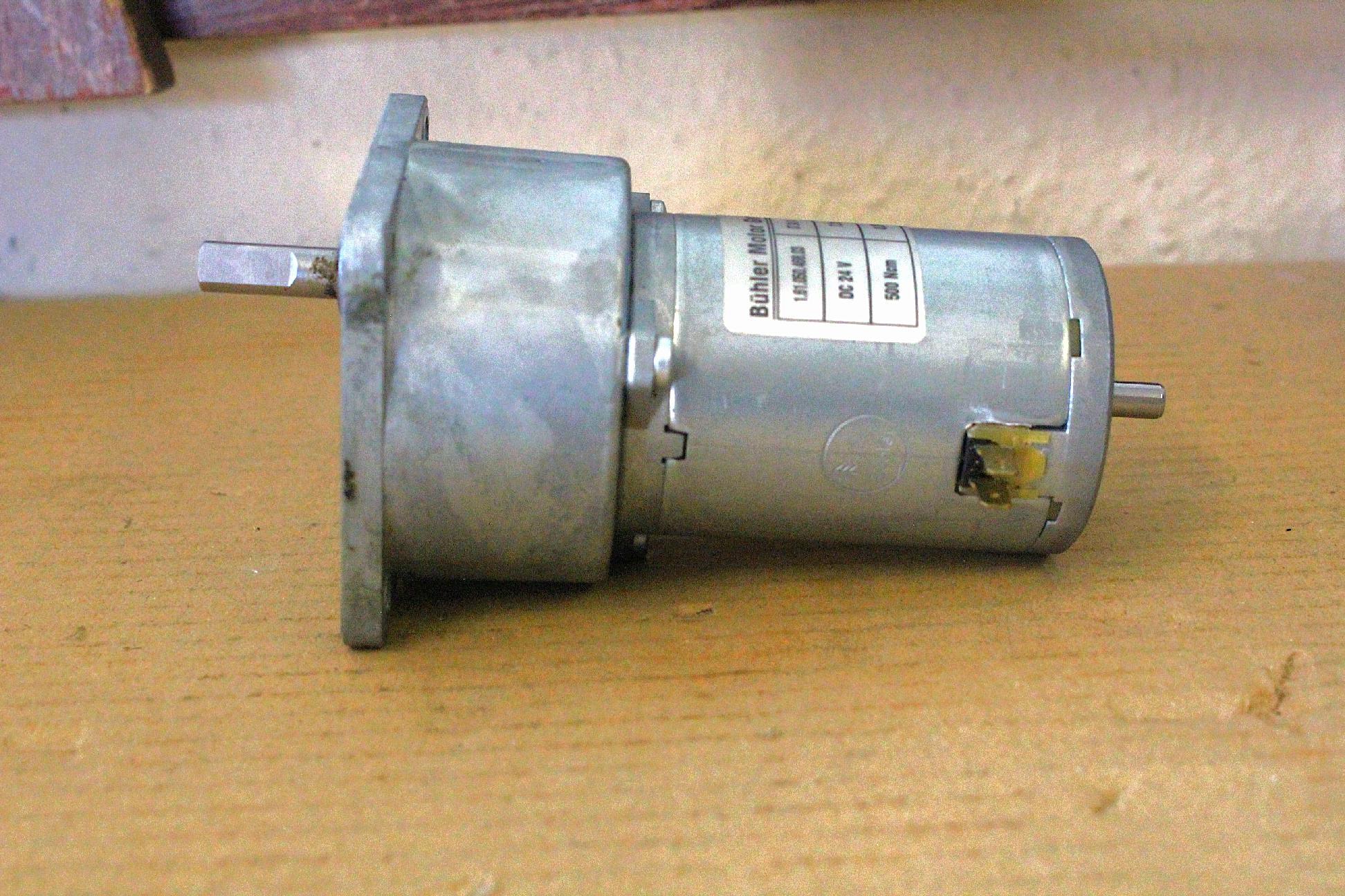 Hajtóműves villanymotor 24Vdc - 3. kép