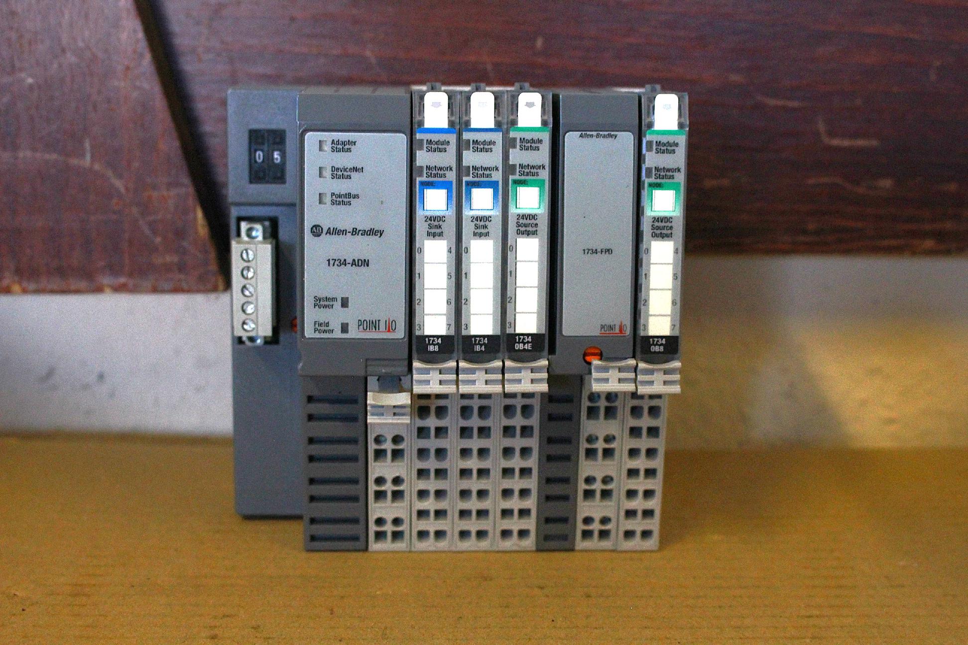 Kommunikációs és digitális I/O modulok DevicNet adapter Plc Allen Bradley