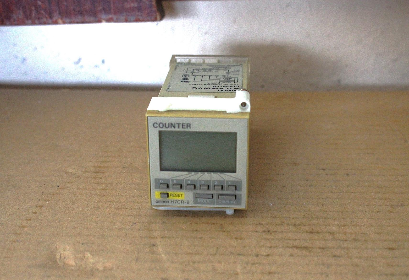 Digitális számláló H7CR Omron