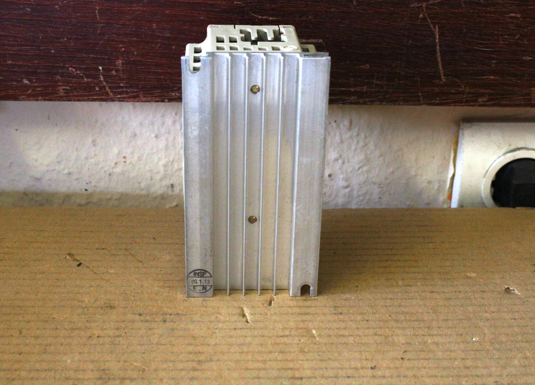 Frekvenciaváltó inverter 0,25kw Omron Yaskawa - 4. kép