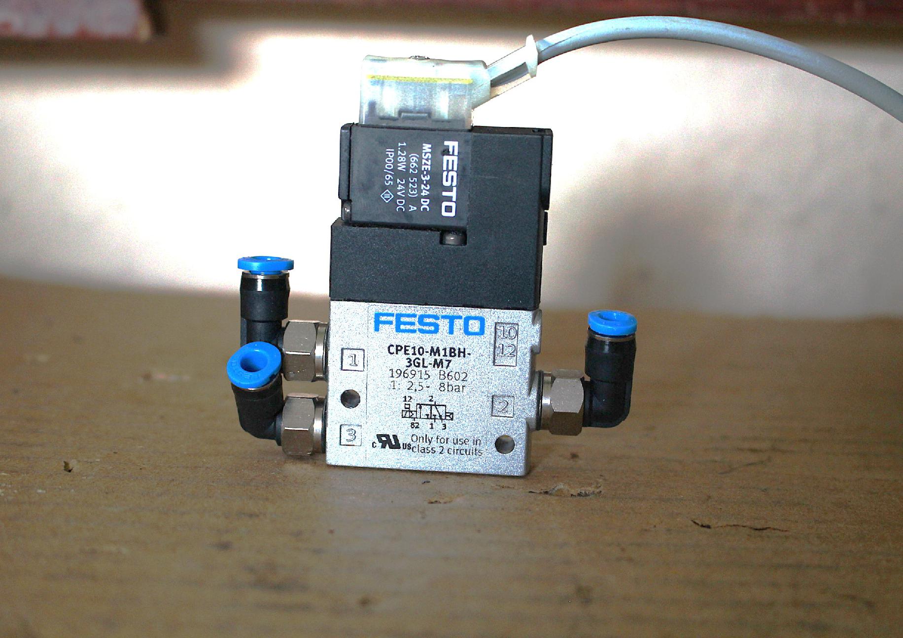 Mágnesszeleptömb pneumatikus 3/2 Festo