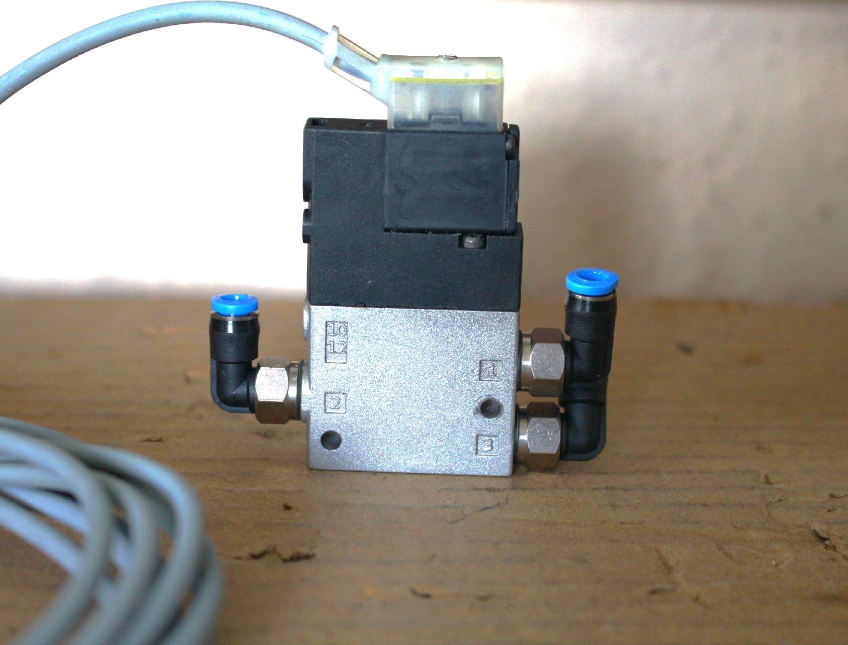Mágnesszeleptömb pneumatikus 3/2 Festo - 2. kép