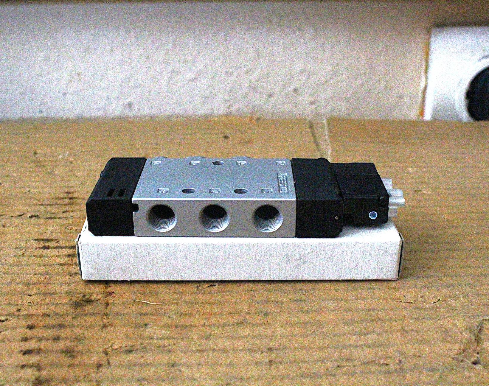Mágnesszeleptömb pneumatikus 5/2 új Festo - 2. kép