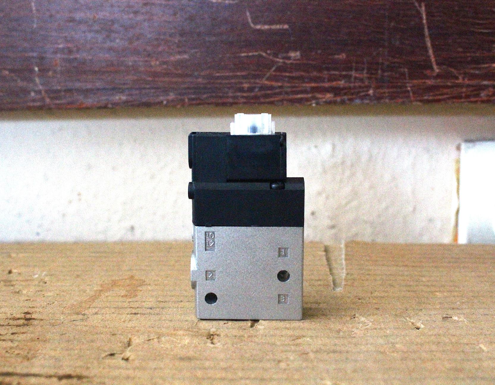 Mágnesszeleptömb pneumatikus 3/2 új Festo - 3. kép