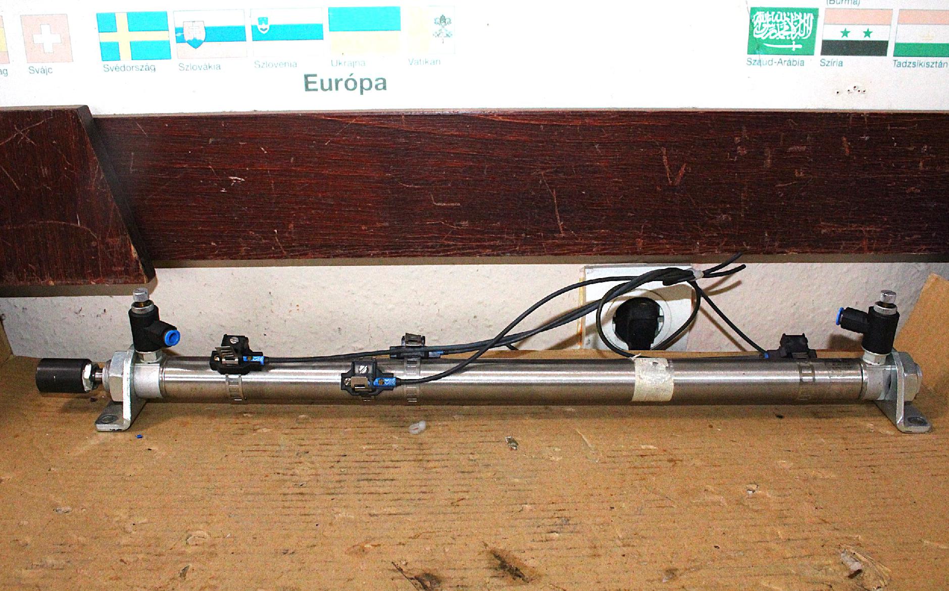Léghenger pneumatikus munkahenger Festo