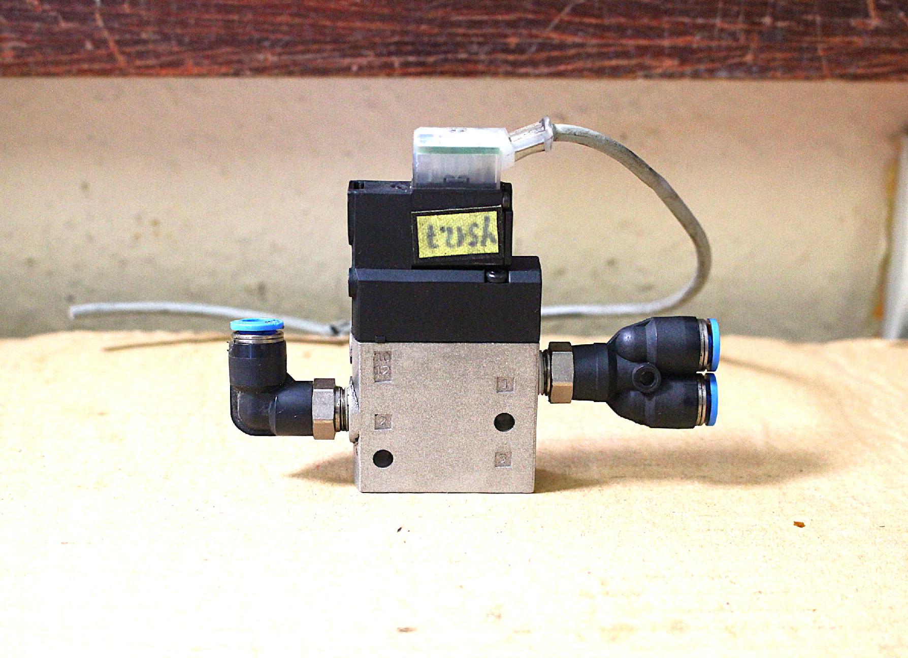 Mágnesszeleptömb pneumatikus 3/2 Festo - 2. kép