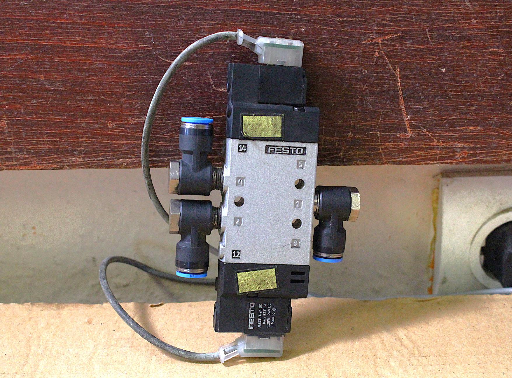 Mágnesszeleptömb pneumatikus 5/2 Festo - 2. kép