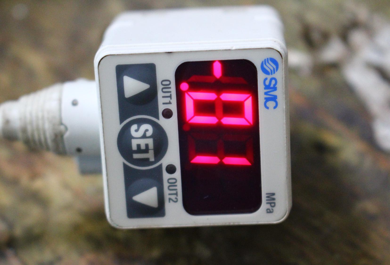 Digitális nyomáskapcsoló nyomásmérő SMC - 2. kép