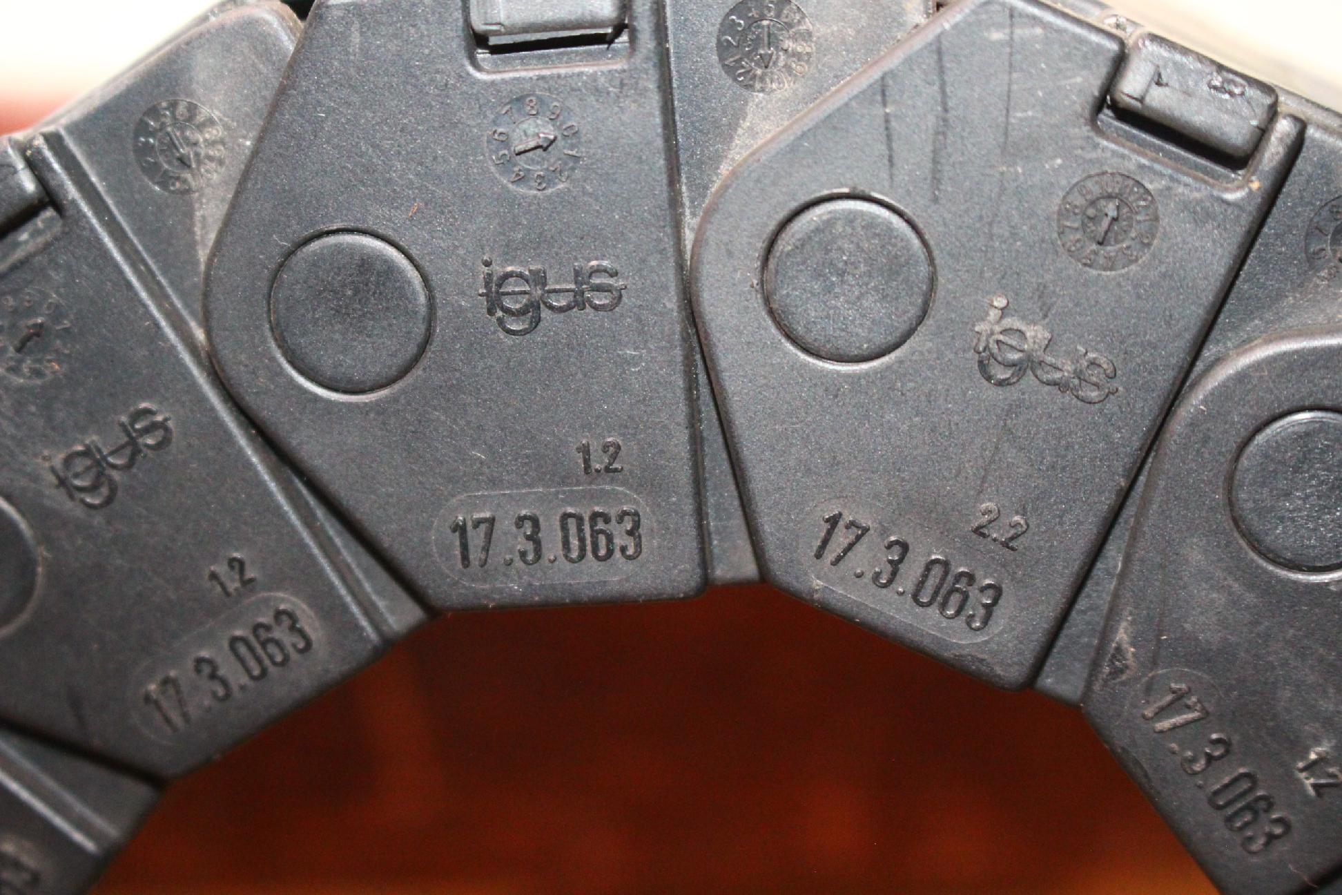 Műanyag energialánc nyitható  0,75m Igus - 3. kép