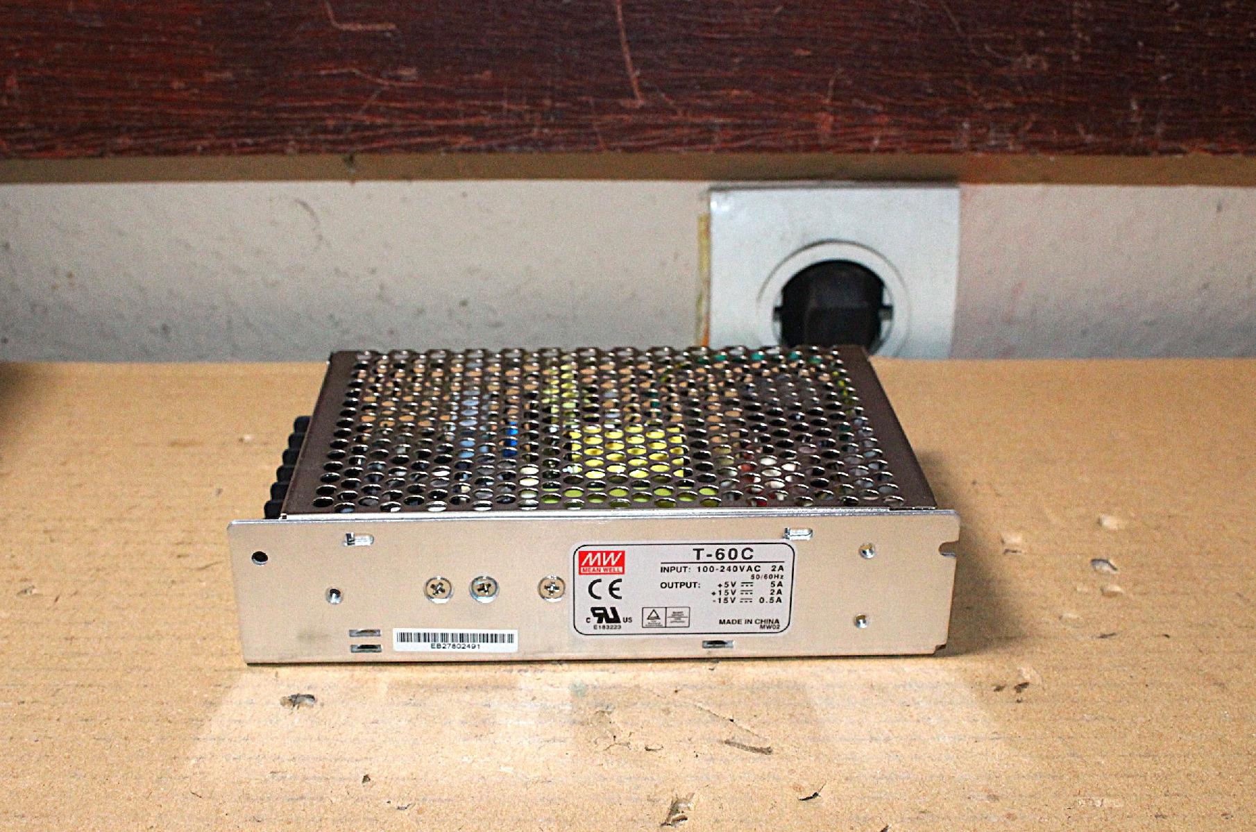 Kapcsolóüzemű tápegység 3 kimenettel 15Vdc -15Vdc 5Vdc új - 4. kép