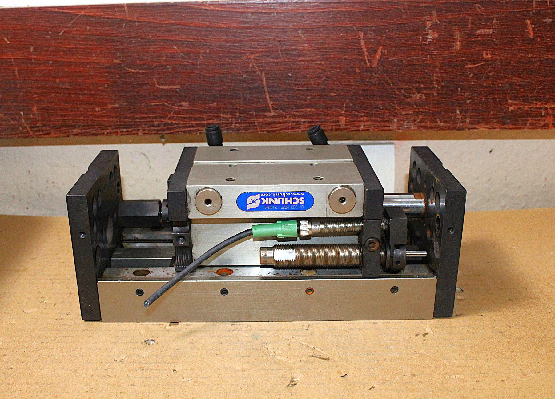 Pneumatikus csúszó egység lineáris mozgatás Schunk - 2. kép