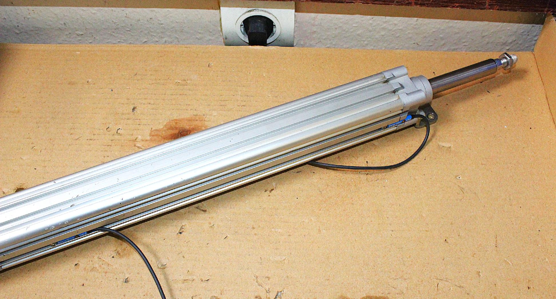 Orsóhajtású elektromos munkahenger Festo - 2. kép