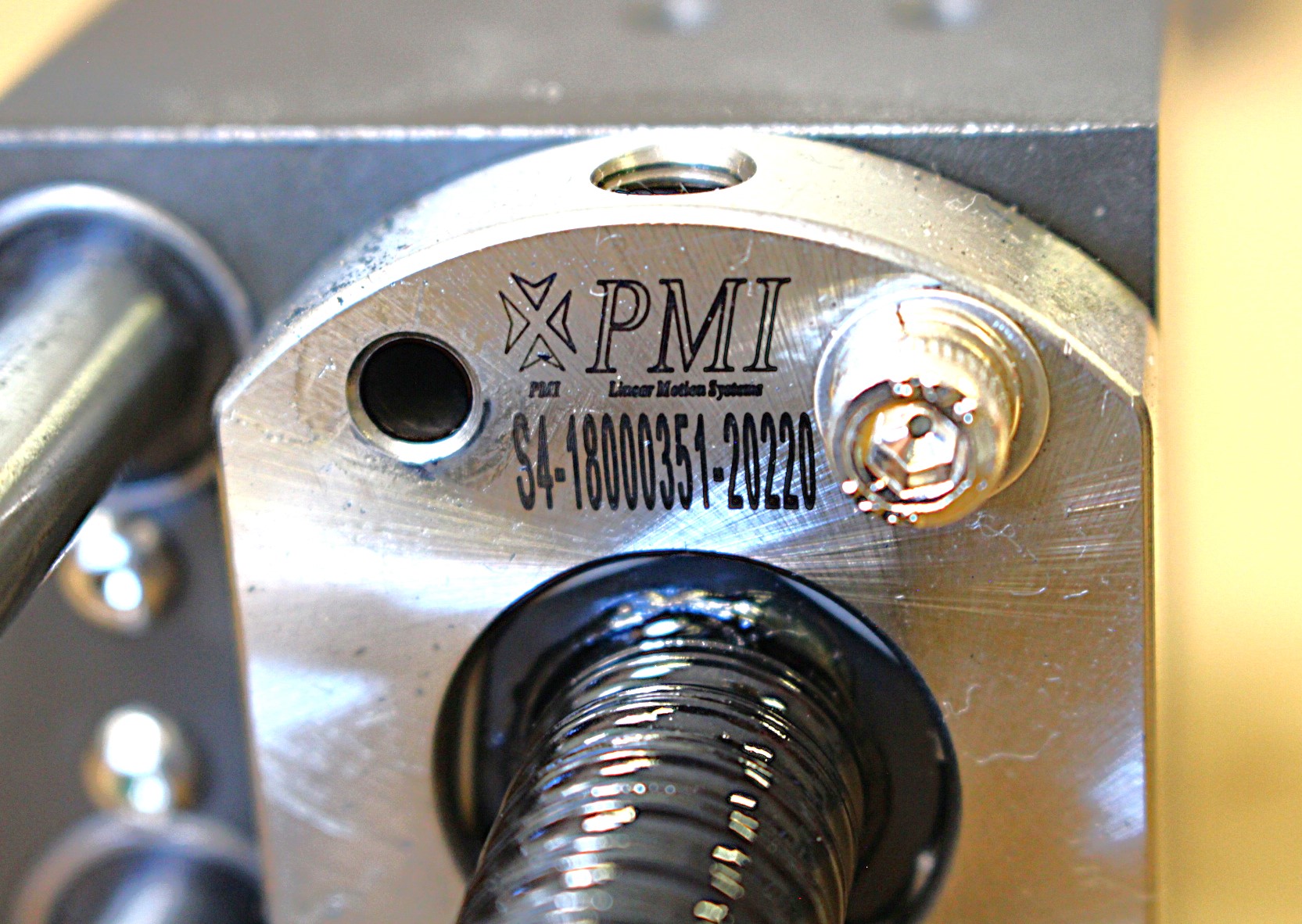 Golyósorsós lineáris egység vezeték szervómotorral PMI / Yaskawa - 6. kép