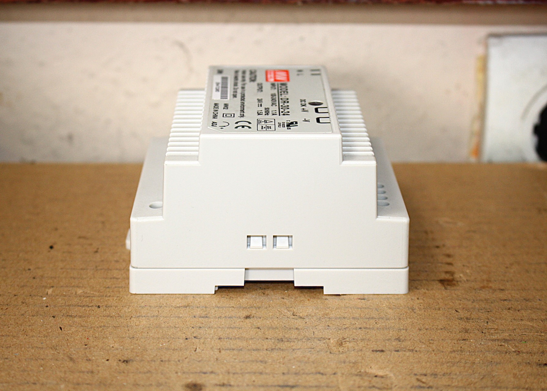 Tápegység 24Vdc 30W Mean Well új - 3. kép