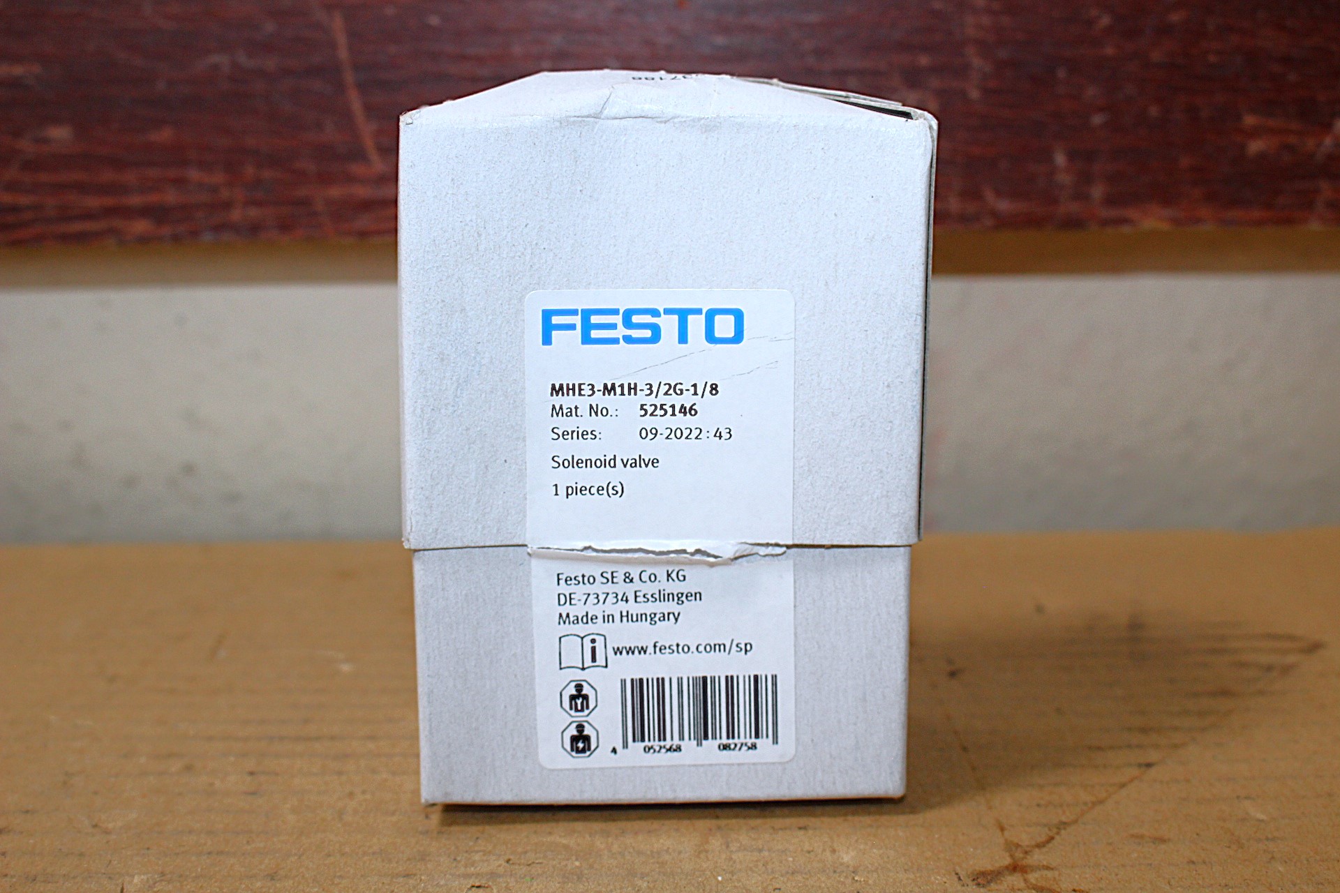 Pneumatikus mágnesszelep 3/2 új Festo - 4. kép